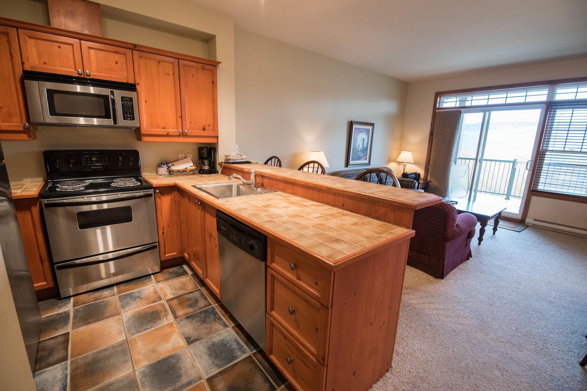 Cap Tremblant Mountain Resort Монт-Тремблант Екстериор снимка