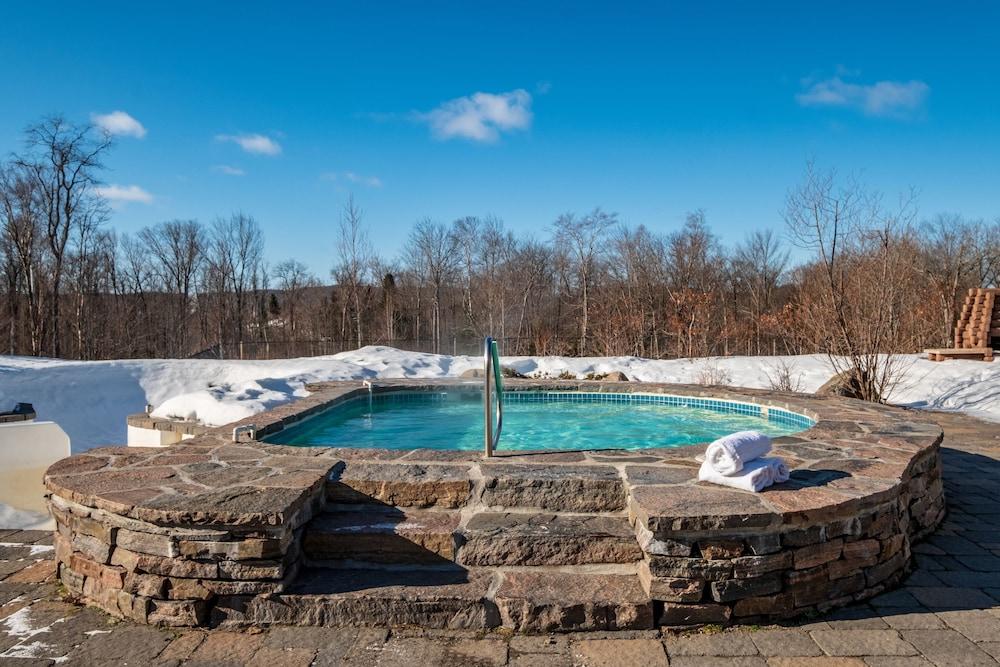 Cap Tremblant Mountain Resort Монт-Тремблант Екстериор снимка