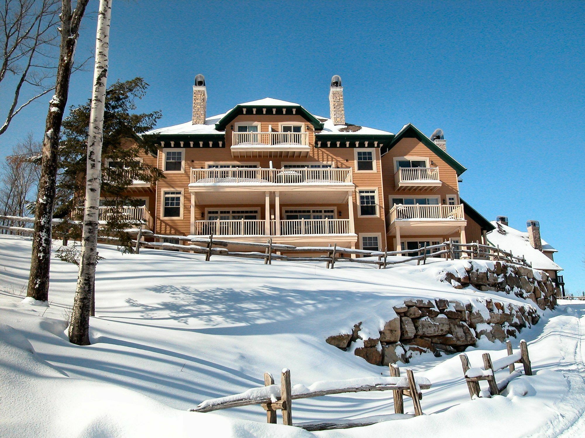 Cap Tremblant Mountain Resort Монт-Тремблант Екстериор снимка