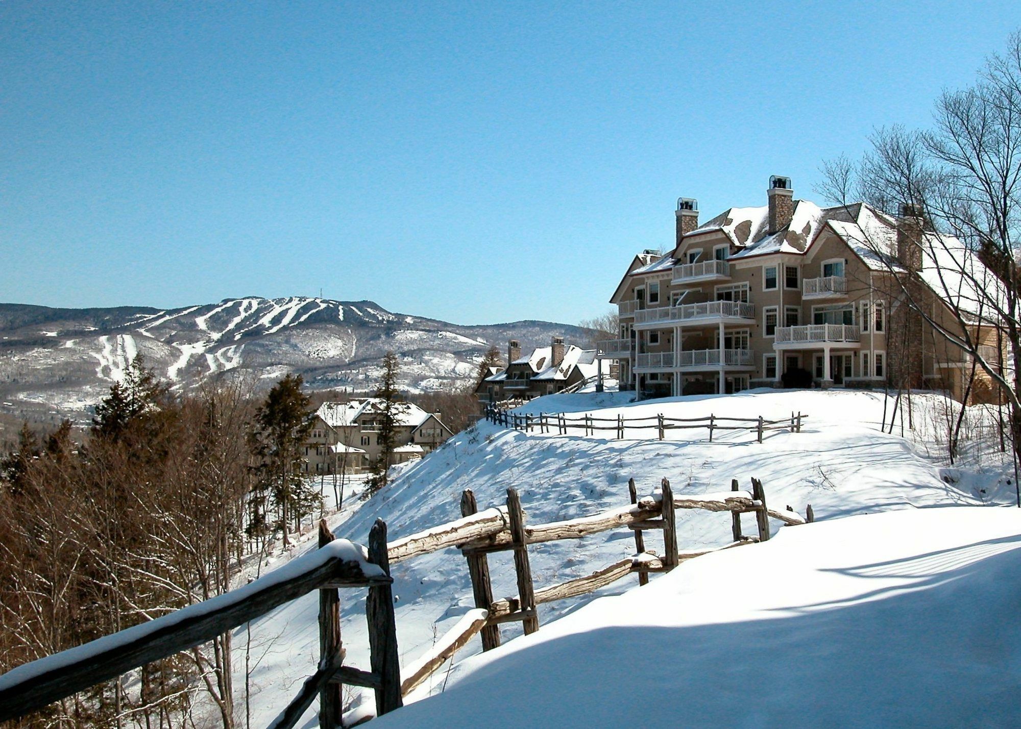 Cap Tremblant Mountain Resort Монт-Тремблант Екстериор снимка