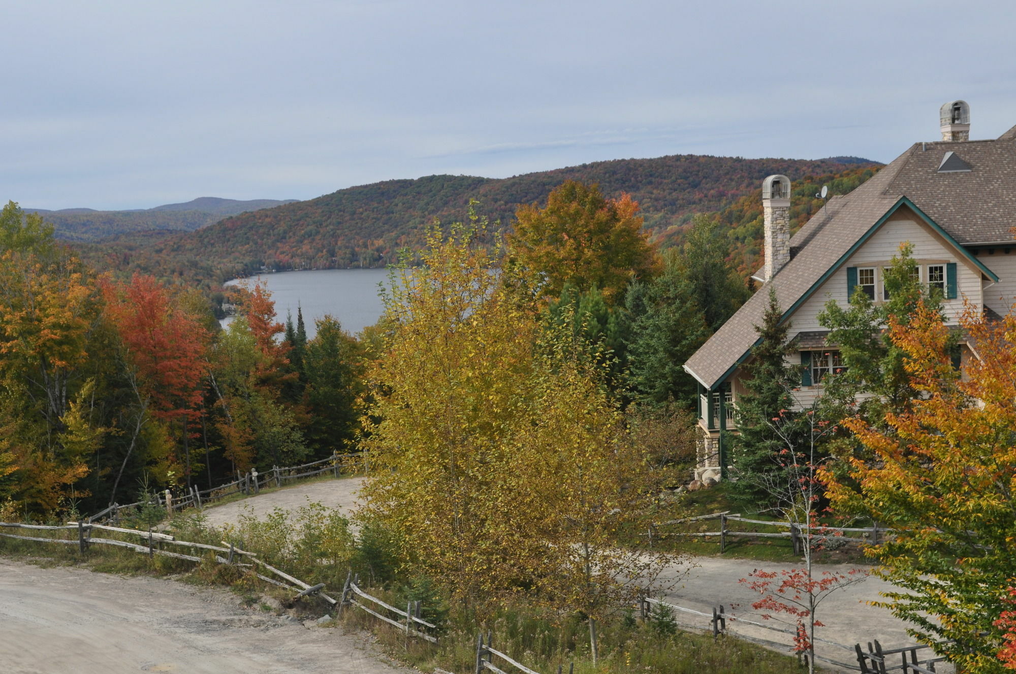 Cap Tremblant Mountain Resort Монт-Тремблант Екстериор снимка